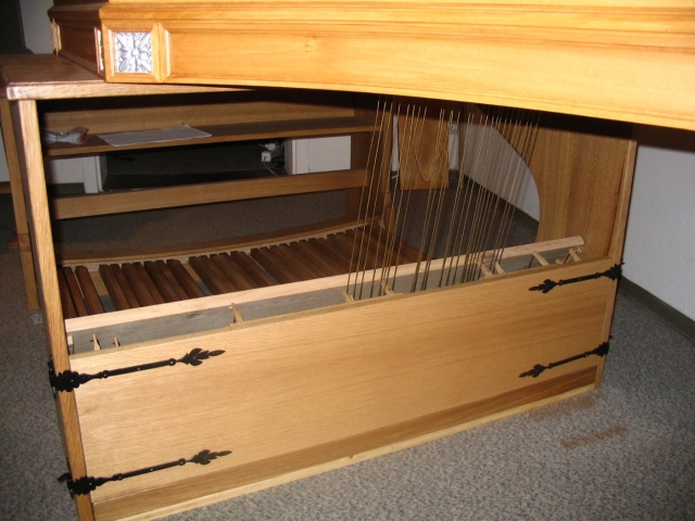 The two manual harpsichord according to Benoist Stehlin, Paris 1760, with appended organ pedal